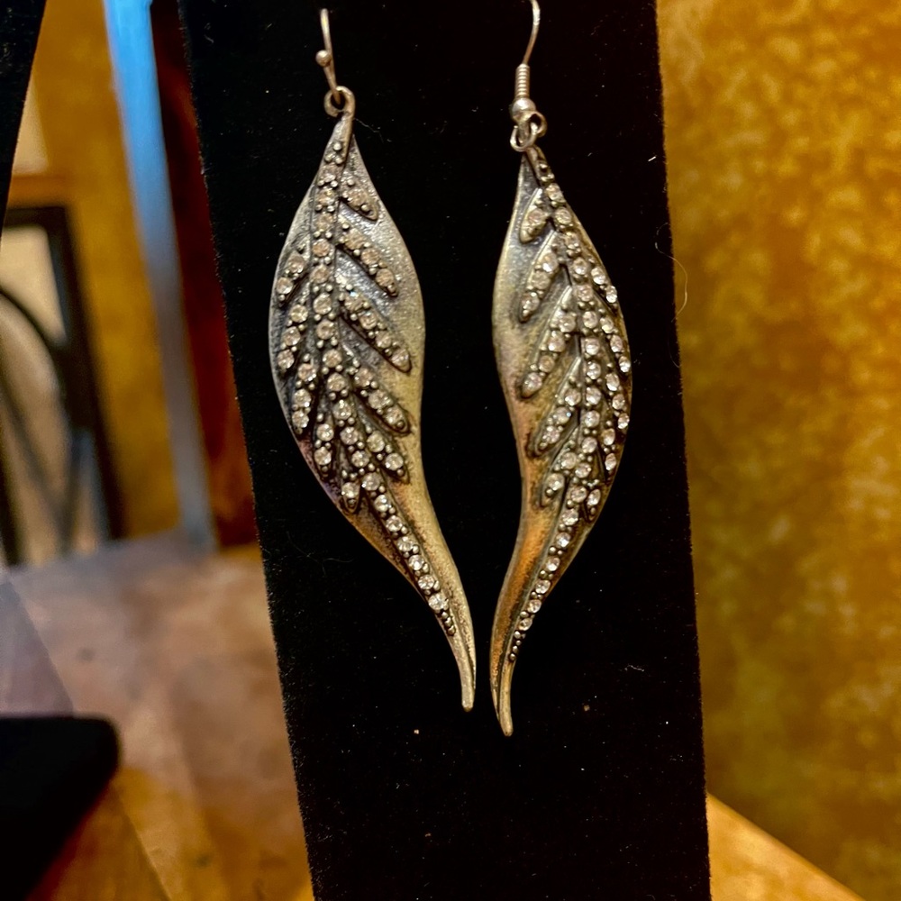 Stunning Solid Silver Drop Leaf Dangle Earrings - image 7